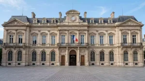 Facade d'un batiment officiel representant l'autorite de regulation des jeux en France